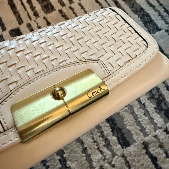 Pink Coach leather pouch and Ivory Coach Kristin woven envelope wallet clutch - Picture 3 of 12